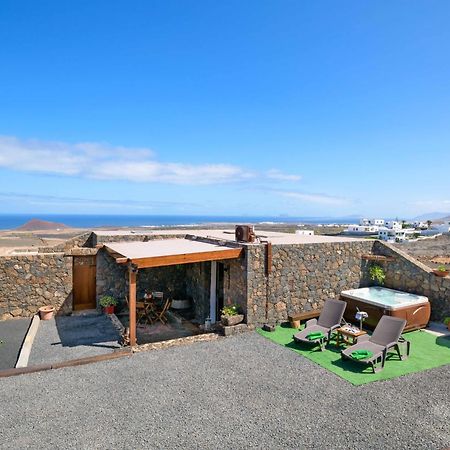 Apartamento Los 4 Nobles Tinajo Bagian luar foto
