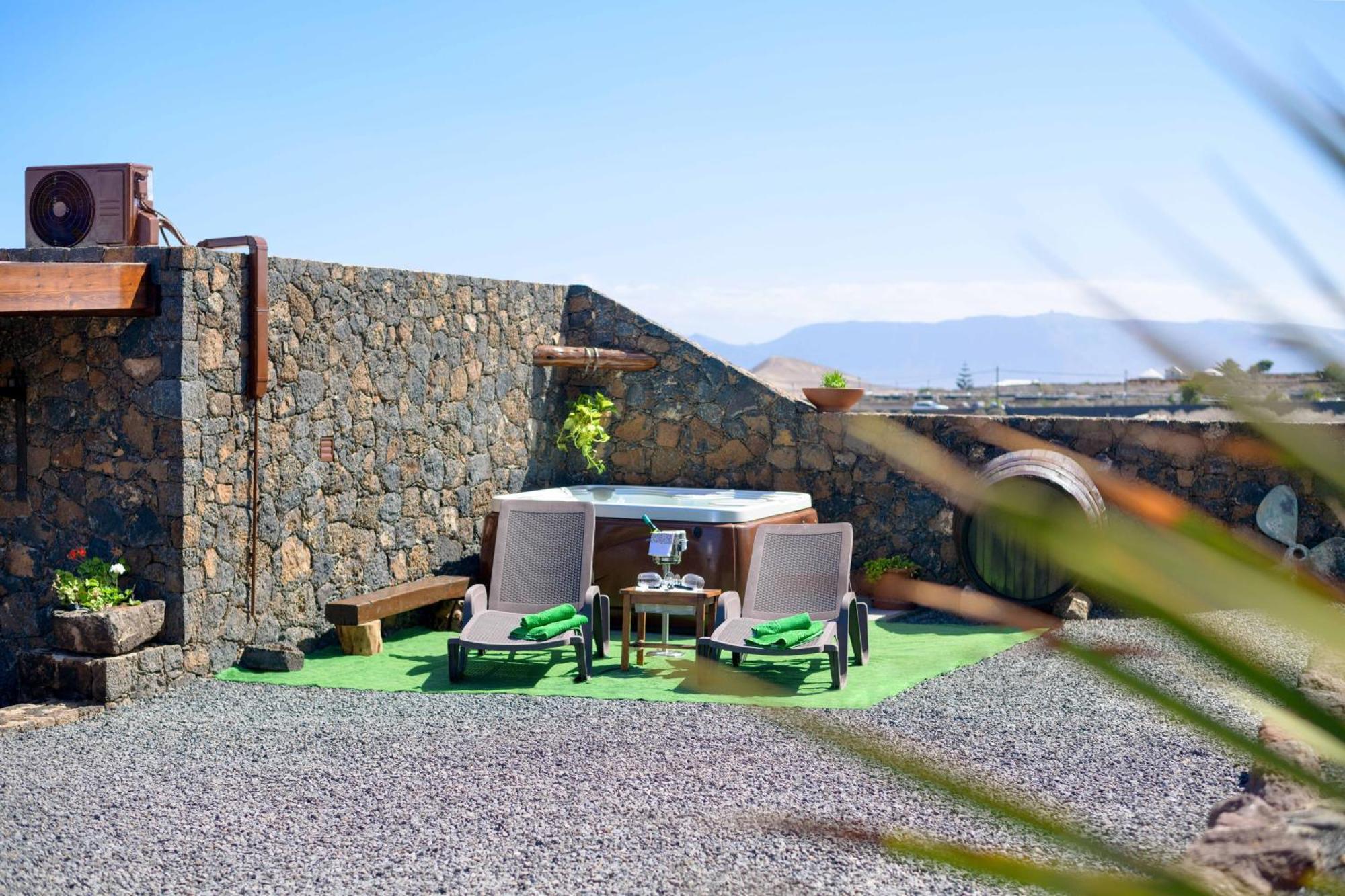 Apartamento Los 4 Nobles Tinajo Bagian luar foto
